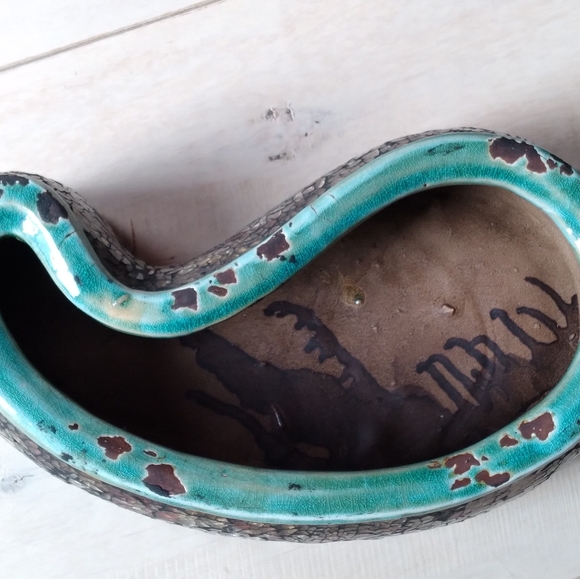 Decorative paisley shaped keepsake ceramic dish - Picture 12 of 13